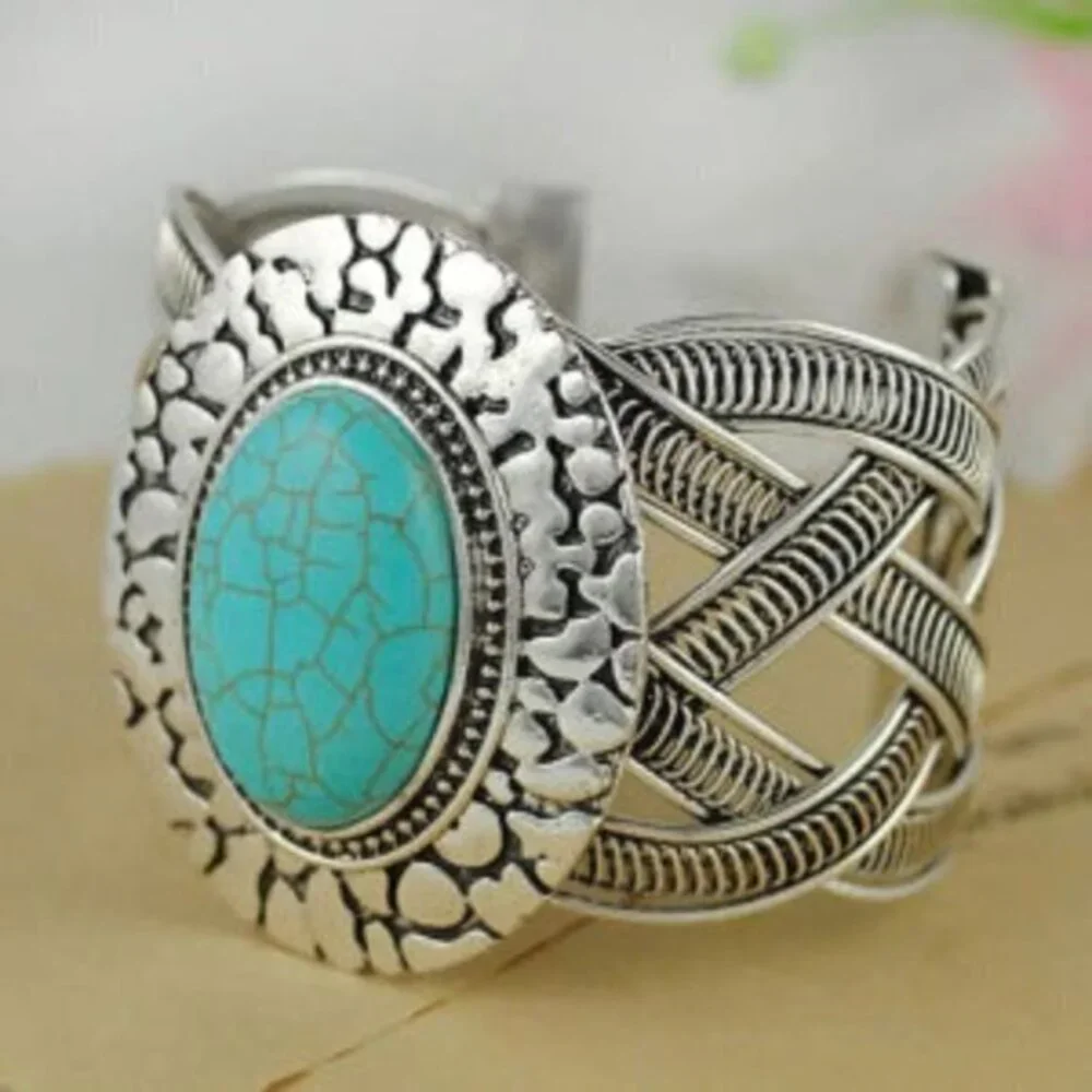 Ethnic Style Hollowed Geometric Twisted Bracelet, Jewelery Gift - Picture 1 of 9